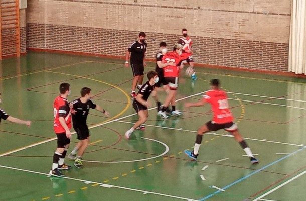 Vuelve la competición de base en deportes de equipo pero con mascarilla