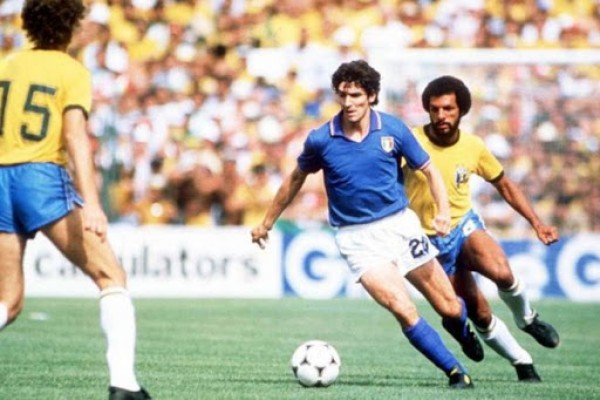Paolo Rossi, el goleador instintivo que sobrevoló España'82