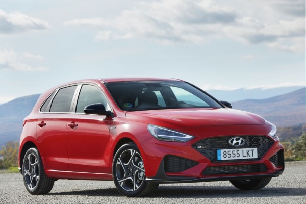 El Hyundai i30 se actualiza y gana en eficiencia, imagen exterior y seguridad
