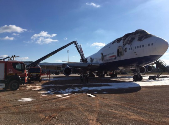 Una chispa, causa del incendio en el avión estacionado en el aeropuerto de Castelló