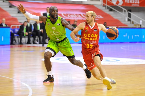 El UCAM CB se lleva el triunfo contra el Fuenla con Frankamp siendo clave ante Trimble (84-81)