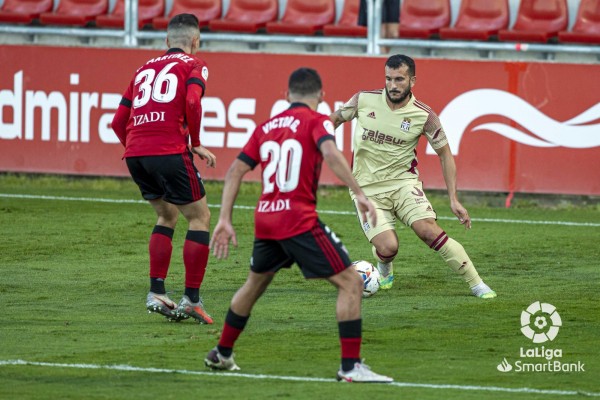 El Efesé encaja ante el Mirandés su mayor paliza en su retorno a Segunda (4-1)