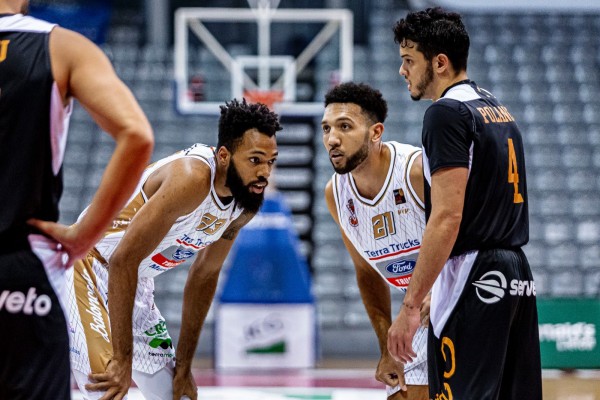 El Murcia, con 2 victorias y 3 derrotas tras caer en Lleida, es el mejor recién ascendido de la LEB Oro