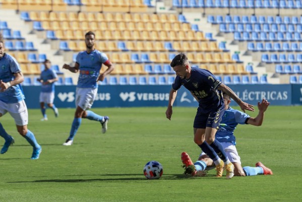 Remontada de líder en el estadio BeSoccer La Condomina (2-1)