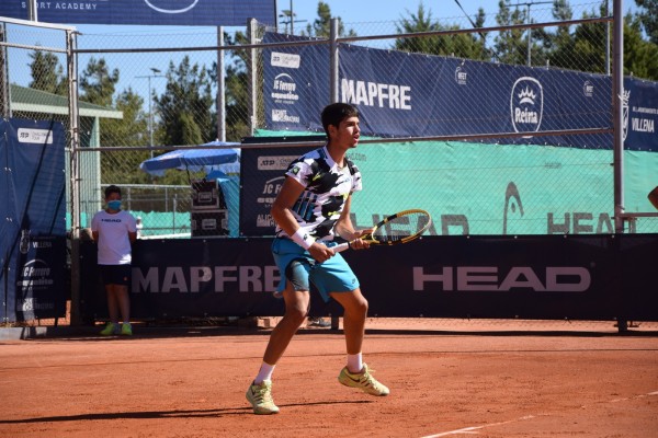 Carlos Alcaraz conquista en Villena su tercer título ATP al ganar a un top 100 como Martínez Portero