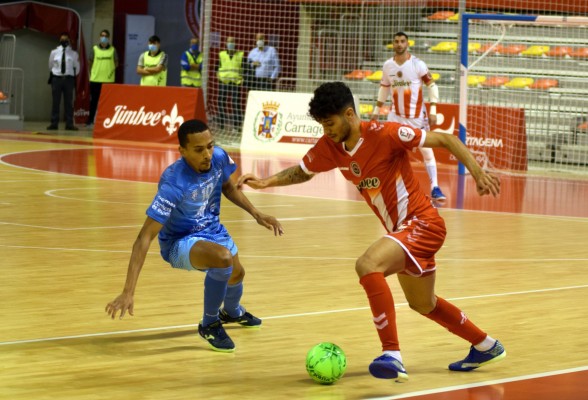 El Jimbee, con una primera parte pletórica y triplete de Andresito, supera al Peñíscola (6-3)