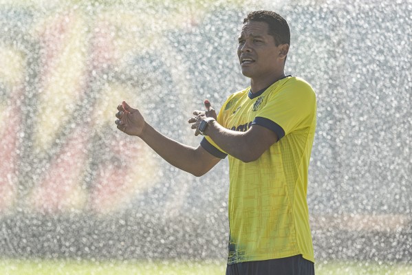 El Villarreal recupera a Carlos Bacca, que ya tiene el alta médica