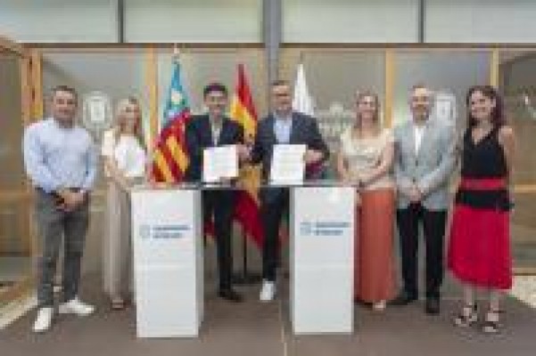 El Valencia regresa al trabajo tras el tropiezo en San Mamés con la ausencia de los internacionales
