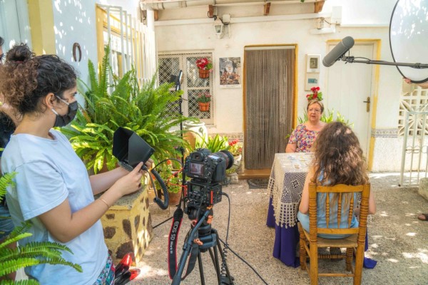 'Cinquillo', un corto en homenaje a las abuelas: 