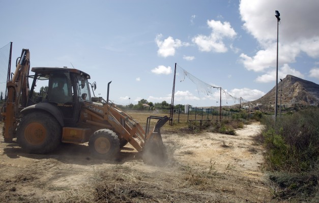Las máquinas ya trabajan en Fontcalent