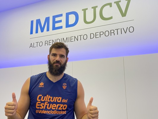 Dubljevic, Marinkovic, Vives y Puerto estrenan las revisiones médicas en IMED-UCV