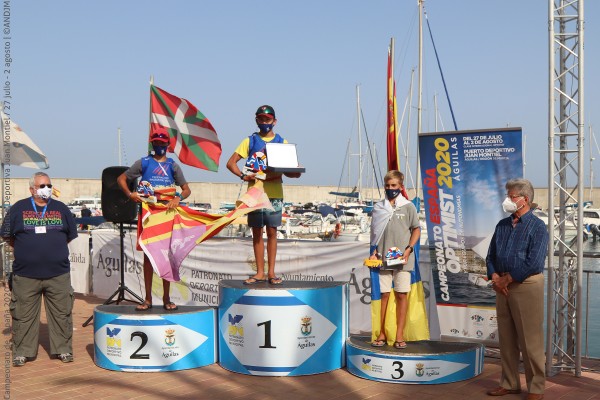 Águilas corona a los nuevos campeones de España Optimist 2020 
