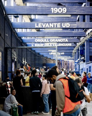 El Ciutat marca el compás del regreso del fútbol a Valencia tras la Dana