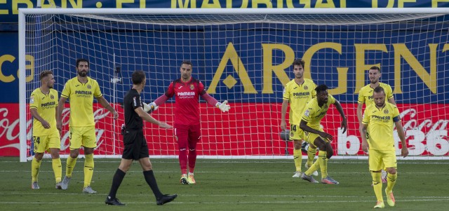 Una brillante Real anula al Villarreal en el duelo por Europa