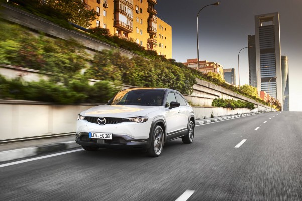 Mazda MX-30: el freestyle de los eléctricos
