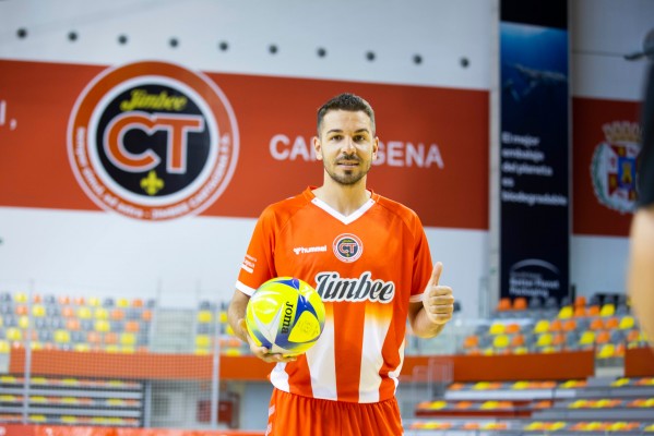 Andresito, al llegar al Jimbee tras su paso por ElPozo: 