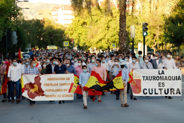 La tauromaquia alza la voz en Murcia y defiende la fiesta del toro como cultura