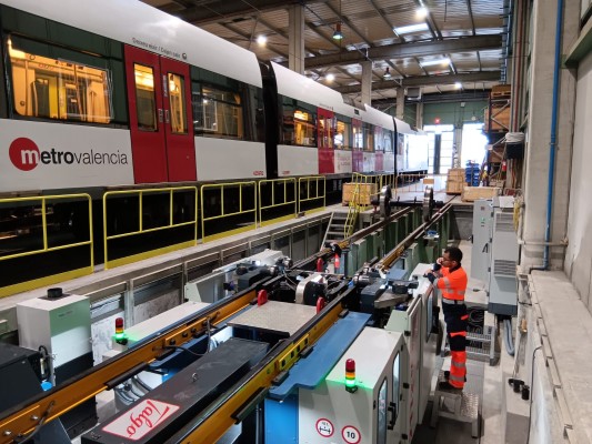 Metrovalencia avanza en la instalación del nuevo Puesto de Mando y ya tiene 35 trenes para prestar servicio