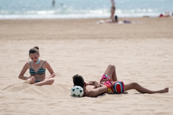 Fase 2, día 1: playas reabiertas, más comercio y ocio, gimnasios y primeros juicios telemáticos