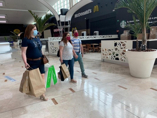 Un lunes casi normal para inaugurar la fase 2 en la Región