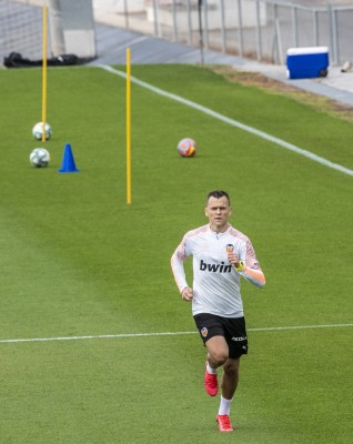 Segundo día de trabajo individualizado para los jugadores del Valencia CF