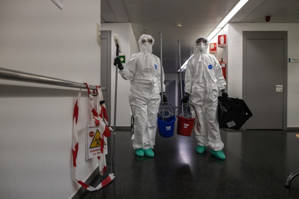 El virus de la Covid-19 registra un leve aumento de actividad en Europa que podría crecer en las próximas semanas
