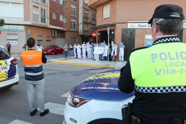 Reconocimiento a los profesionales y residentes en el centro de mayores Sant Llorenç de Vila-real