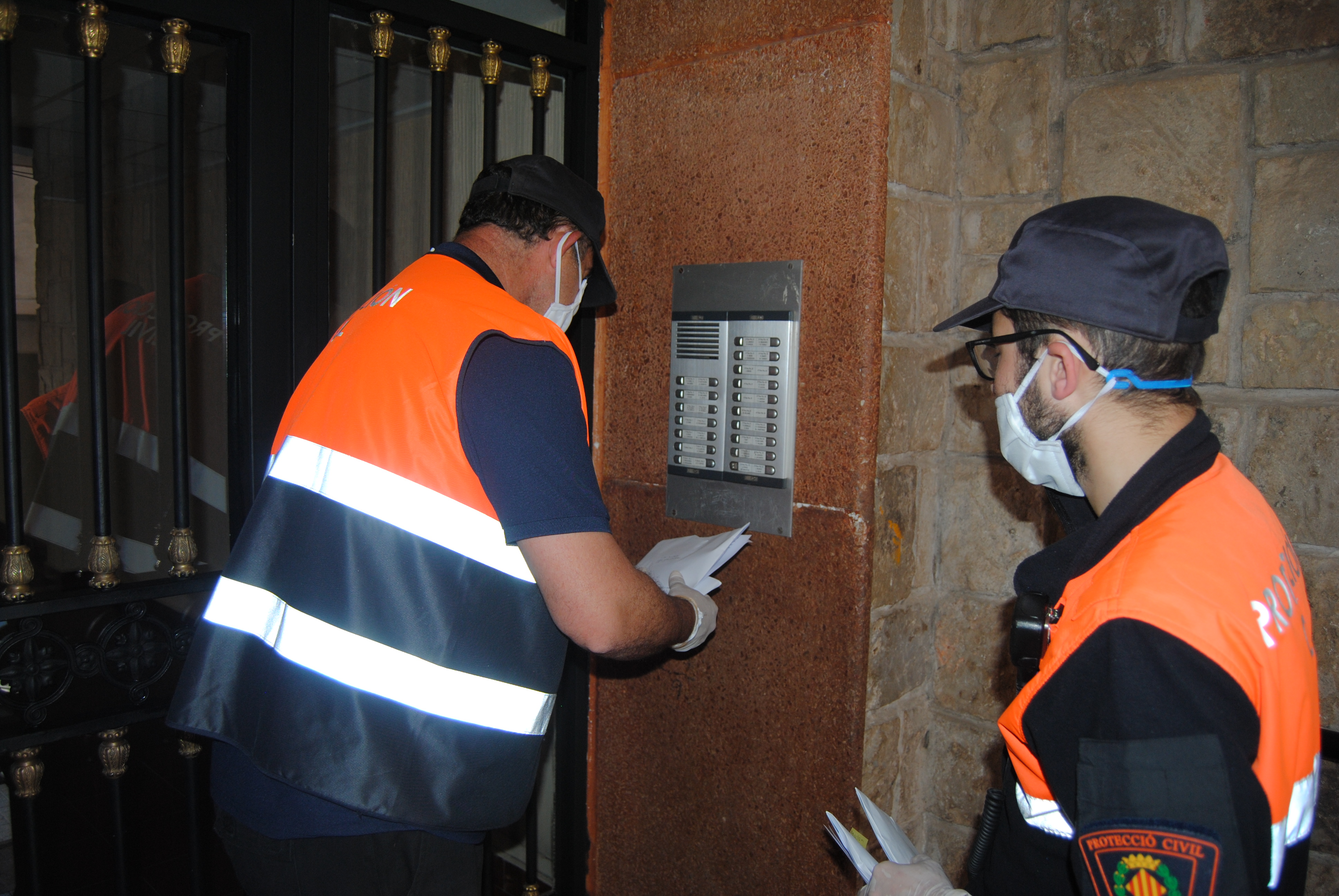 Vila-real inicia el reparto de mascarillas por 450
domicilios donde hay menores con solo un adulto