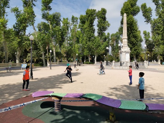 Los niños retoman las calles tras mes y medio... mientras hay quien se salta las normas