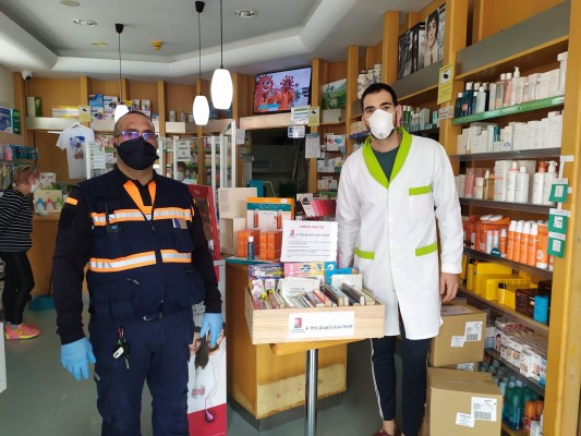  Mil libros de regalo en las tiendas de Torre Pacheco: ellos ya han pasado la cuarentena