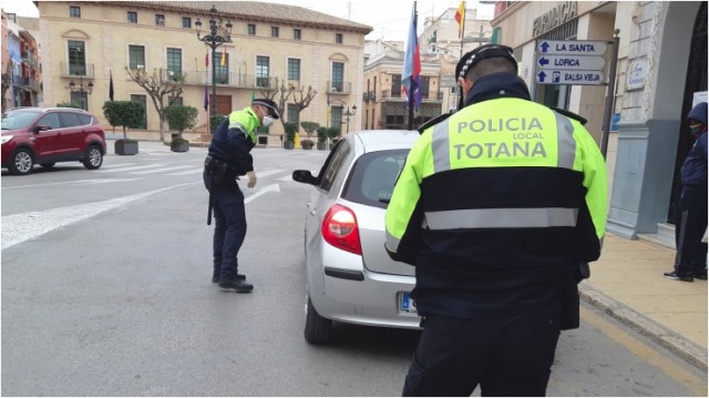 Estado de alarma en Totana: la Policía realiza más de 700 controles diarios para que se cumpla el confinamiento