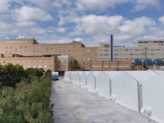 Sanidad abrirá el hospital de campaña en el General de Castelló el 8 de abril con 44 camas iniciales