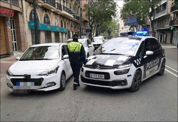 El estado de alarma en Murcia: la Policía y el Ejército intensifican los controles en las calles