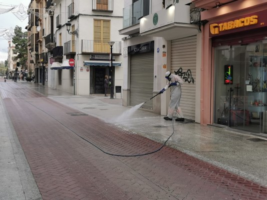 La UME incorpora la cárcel de Albocàsser en su rutina de desinfección de complejos en Castellón