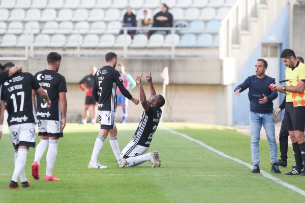 Tanque vuelve a marcar para un Cartagena que buscará el liderato en casa ante el Marbella (1-1)
