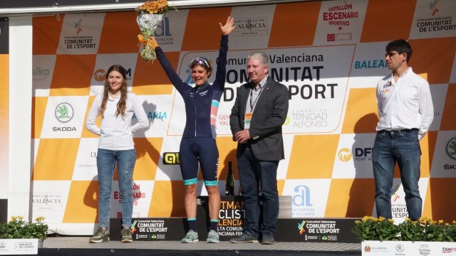 La holandesa Van der Breggen gana la Setmana Ciclista Valenciana con final en Vila-real