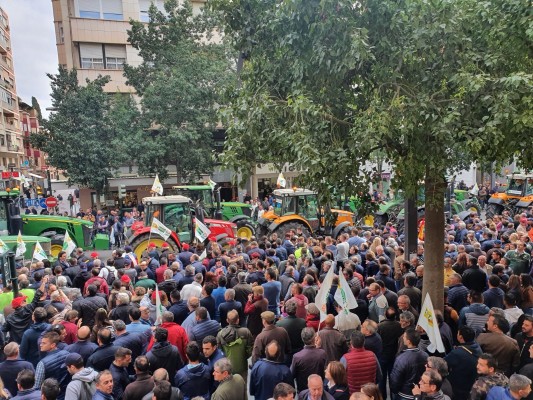 La 'tractorada' de Murcia, en imágenes
