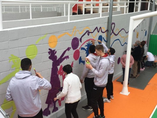 Un mural contra el estigma de las enfermedades mentales