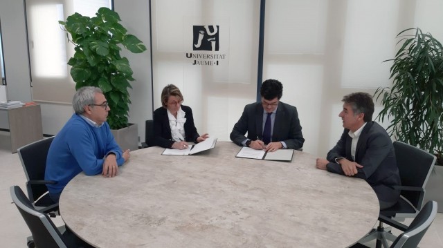 Fobesa y la UJI renuevan su acuerdo de ayudas para becar al alumnado residente en Benicàssim