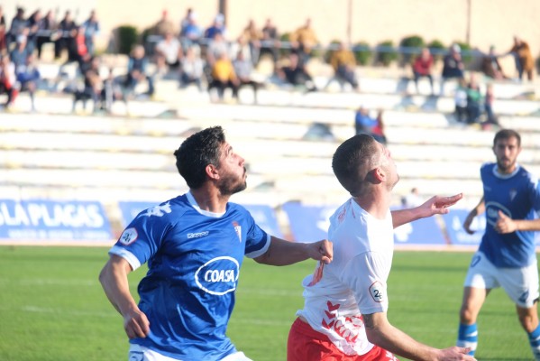 El Real Murcia ve truncada su racha triunfal pero logra un buen punto en San Fernando (3-3)
