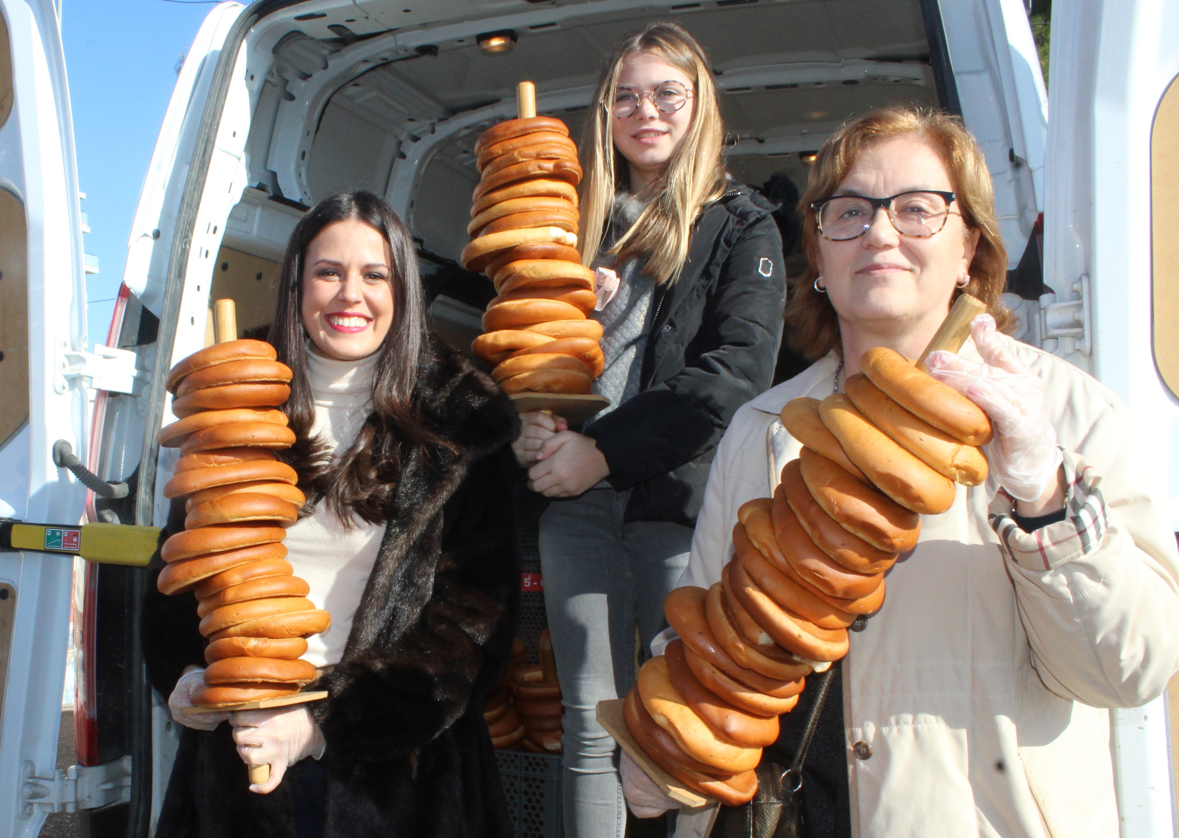 Burriana aúna tradición y folclore y celebra Sant Antoni