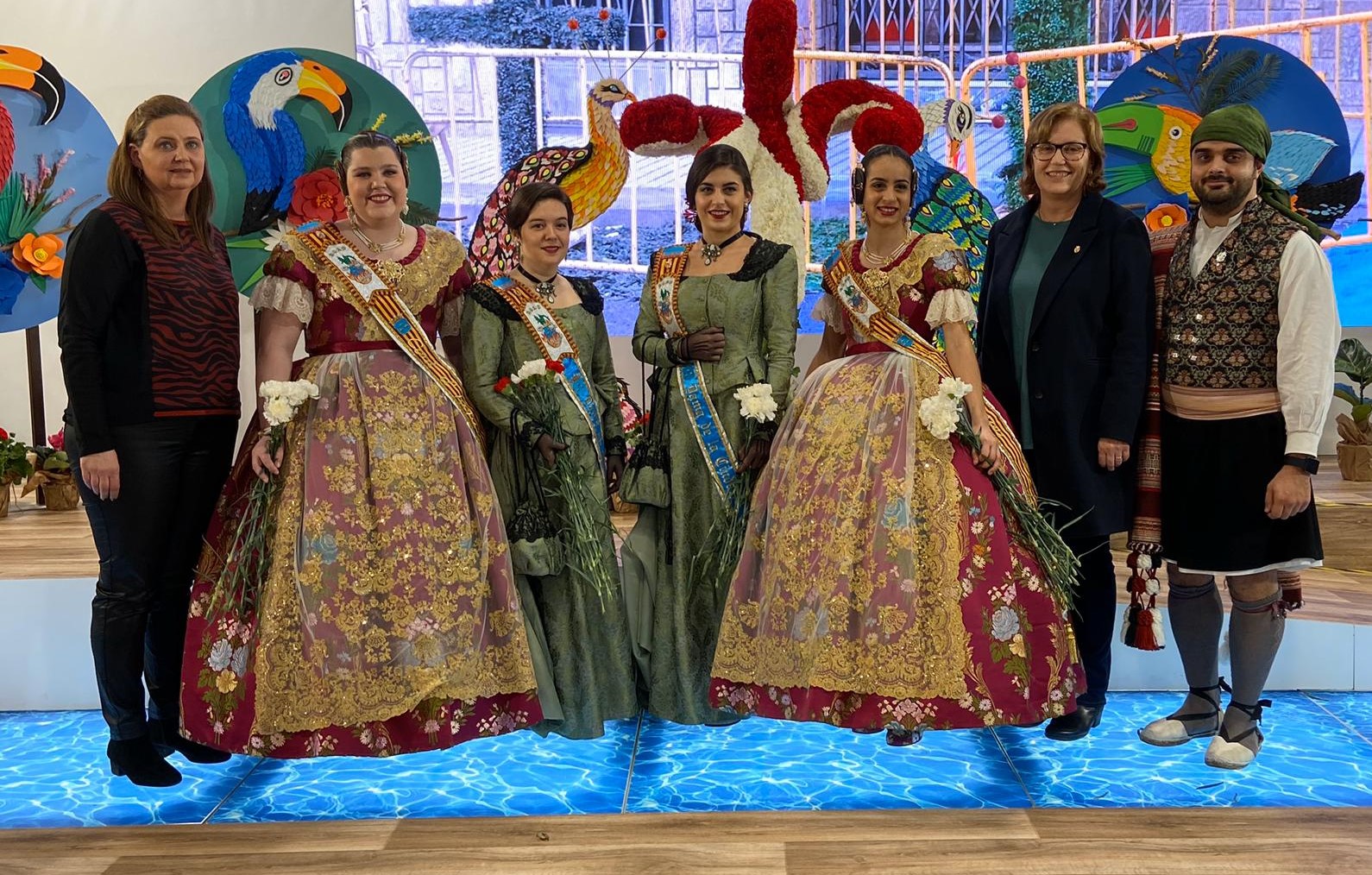  Burriana sorprende en Fitur con la confección y exhibición de una Cruz de Mayo