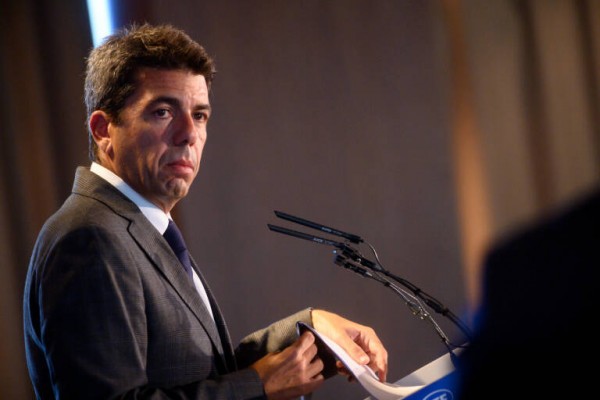 Mazón contraprograma a La Paella Rusa 