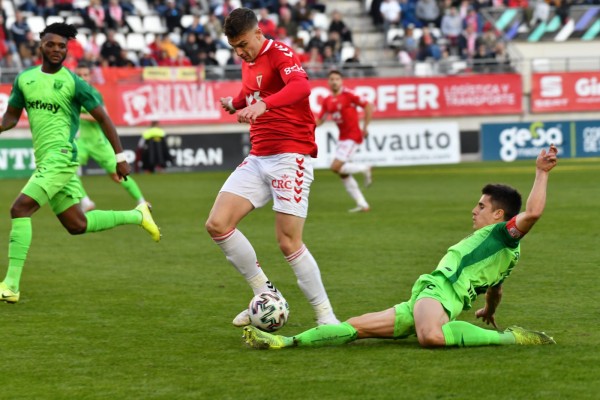 El Real Murcia se queda lejos de dar la sorpresa ante el Leganés en la Copa (0-4)
