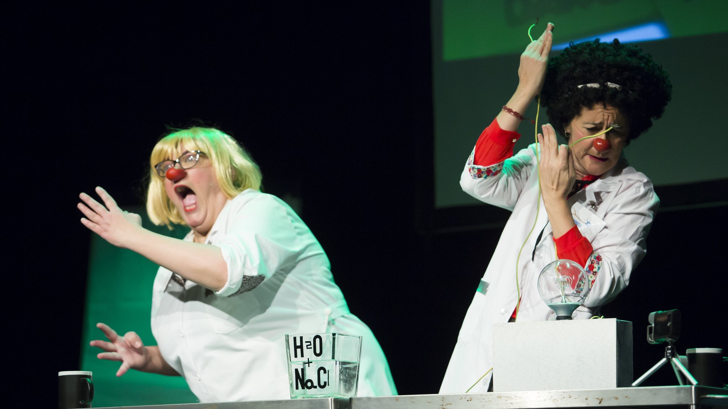 SalaNegra Kids acerca la ciencia hasta los más pequeños de Castelló a través del teatro