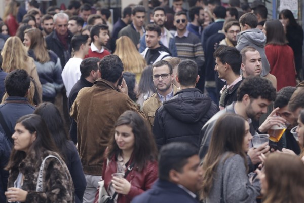 El tardeo: luces y sombras de una moda que llegó para quedarse como tradición

