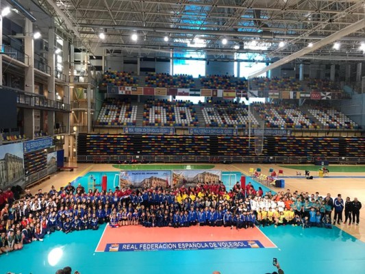 El Molina Voley es campeón de España infantil femenino y el Restaurante Chino Gran Muralla Cieza logra el bronce masculino