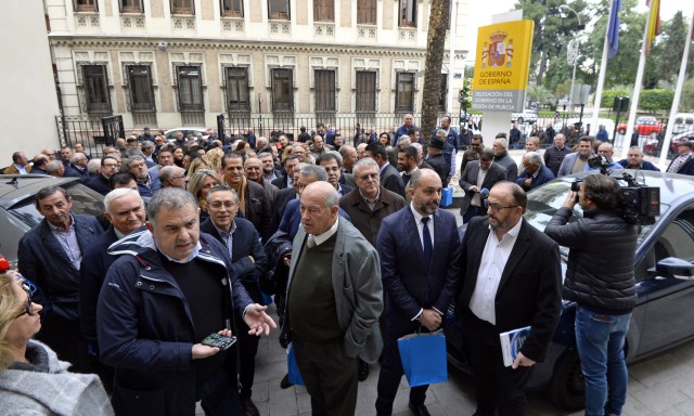 Chasco en la Delegación del Gobierno: los regantes recurrirán el trasvase cero