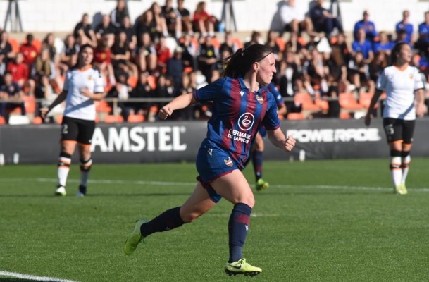 El Levante se adjudica el derbi ante el Valencia con un gol de Eva Navarro