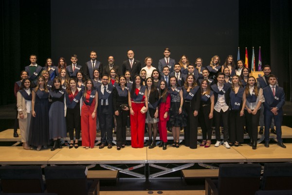 La UJI celebra los actos de graduación de 169 alumnos de Humanidades y Comunicación
